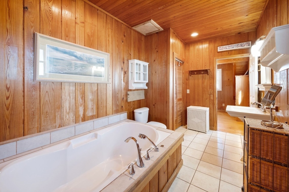 Laughin Place 7 Bedroom Home by Peace Vacations