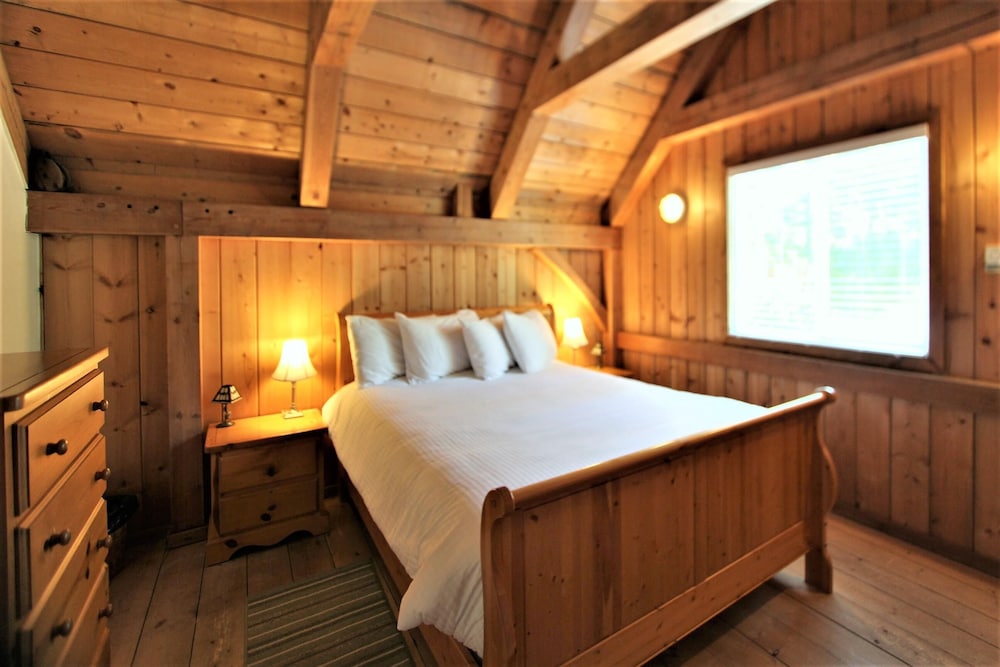 Black Bear Cottage