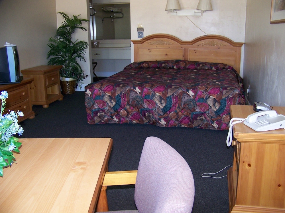 Emerald Sands Inn