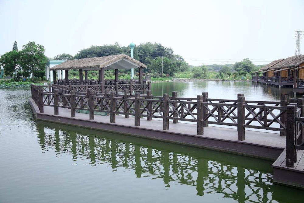 LuHuai Hotel