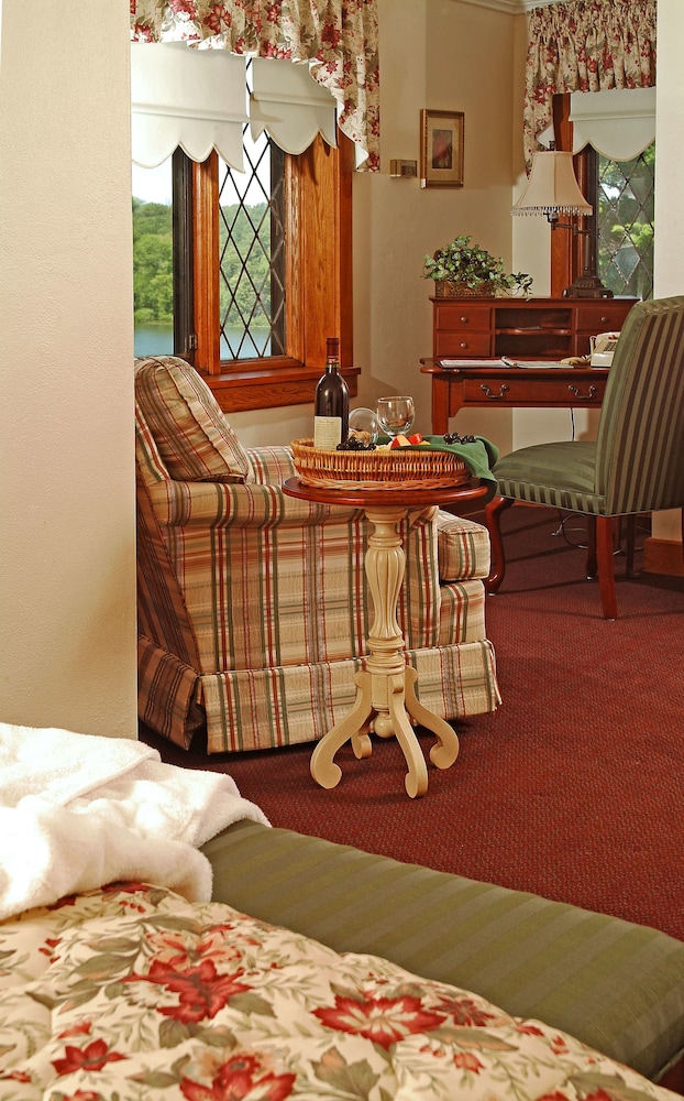 Punderson Manor Lodge and Conference Center
