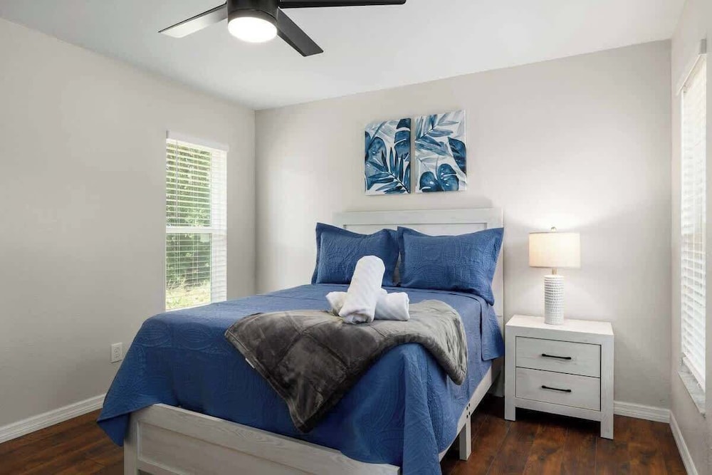 Modern 3 Bedroom, Wesley Chapel!