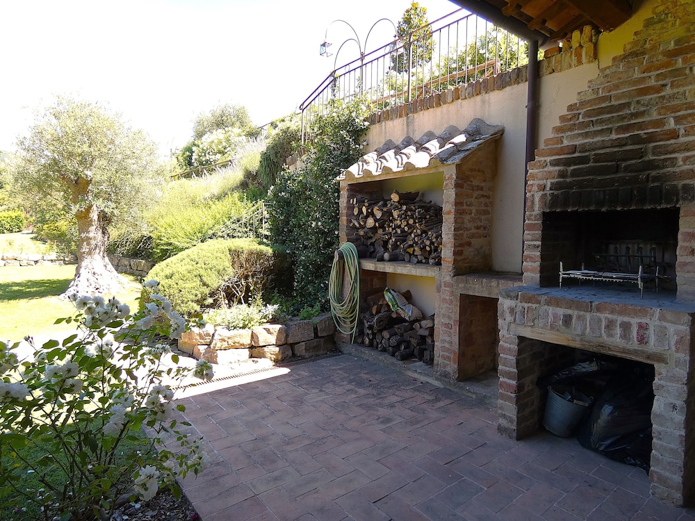 I Escape to Umbria, Quiet