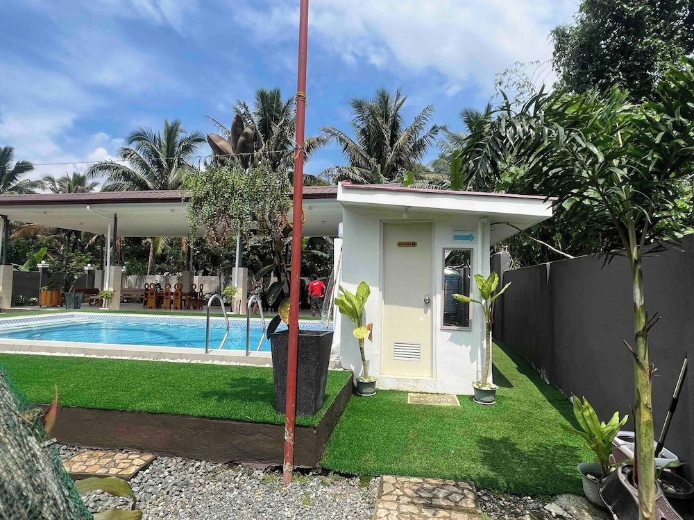 Serene Farmhouse Retreat in Alfonso, Cavite - Perfect for Family Getaways