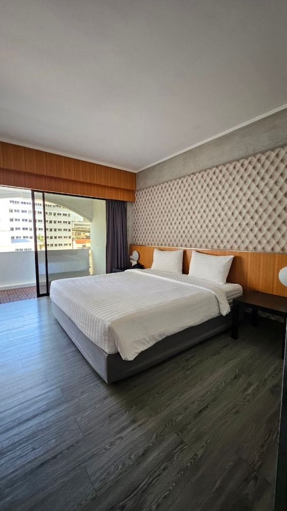 White Palace Bangkok 24