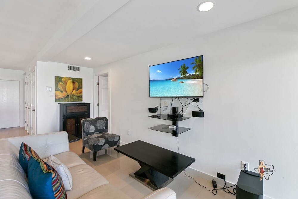Bahia Mar Solare Resort Condos