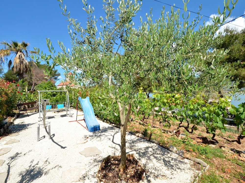 Photo 16