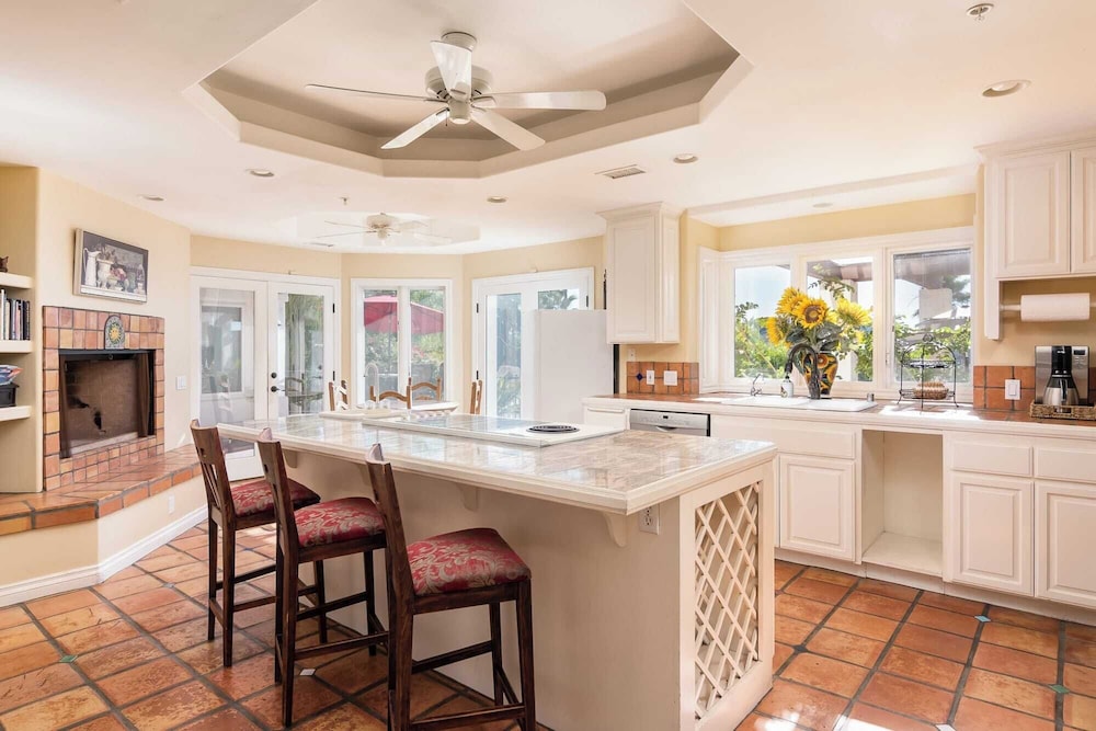Private Estate w/ Pool, Hot Tub & Fire Pit Near Encinitas The Ranch by Avantstay