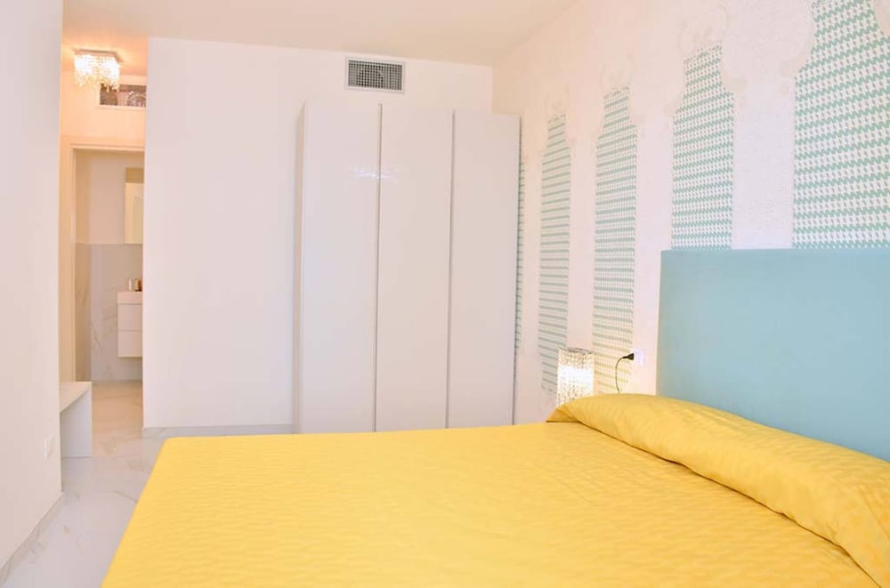 Sea Oasis - Apartment With Terrace and Enchanting View