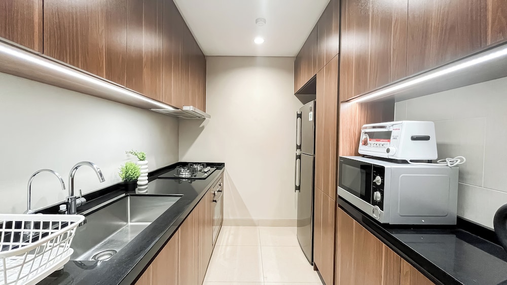 Modern Big 1Br Apartment Branz Simatupang