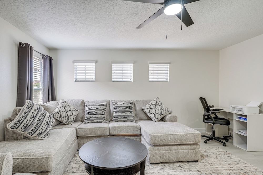 10 Mi to Wdw: Family Home w/ Game Room & Pool!