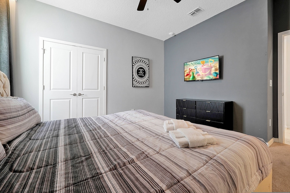 Luxury and Sophisticated 15 BR Ensuite