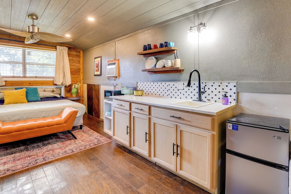 Pet-friendly Grand Lake Studio w/ Outdoor Space