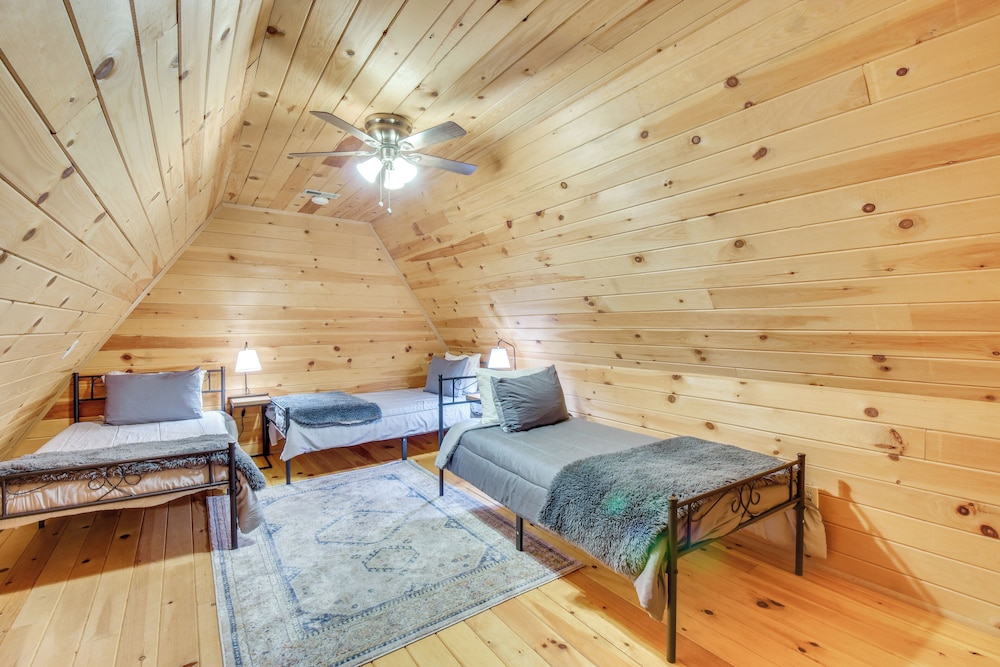 Home w/ Fire Pit on 27 Acres in Walhalla! view 2