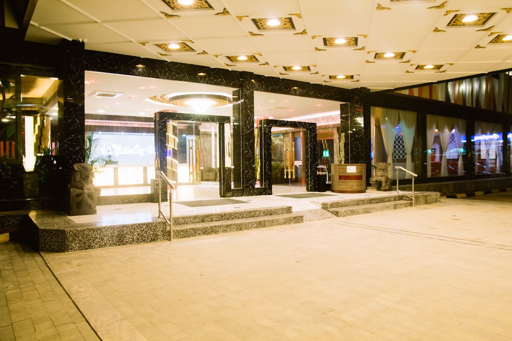 The Golden Bay Hotel Batam 3