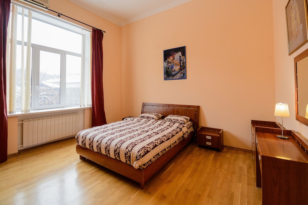 Kiev Accommodation Hotel Service