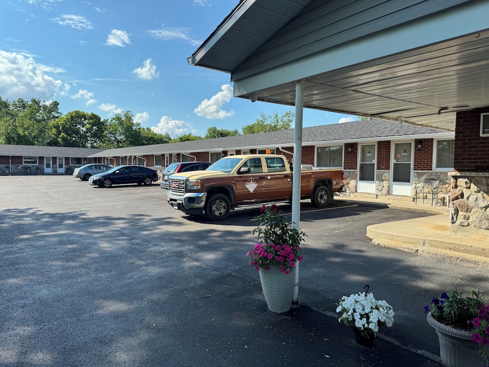 Roger's Motel
