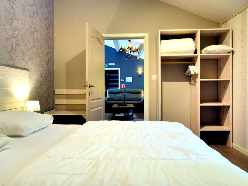 Luxurious Chalet in Beauraing With Sauna view 4