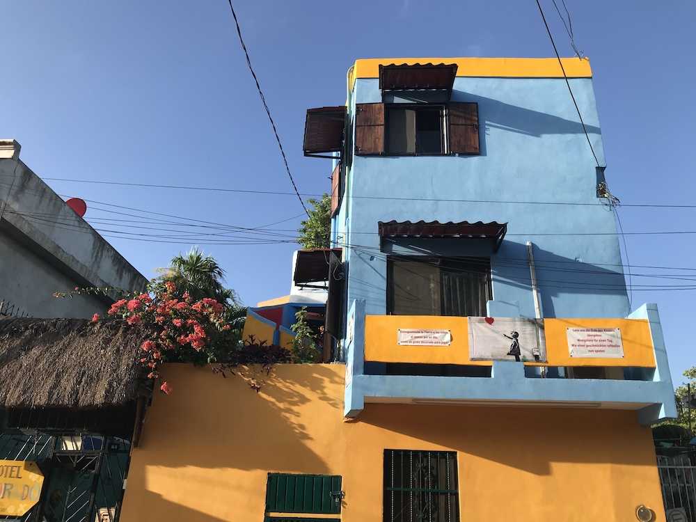 Hotel Colorado Playa Del Carmen - Image 1