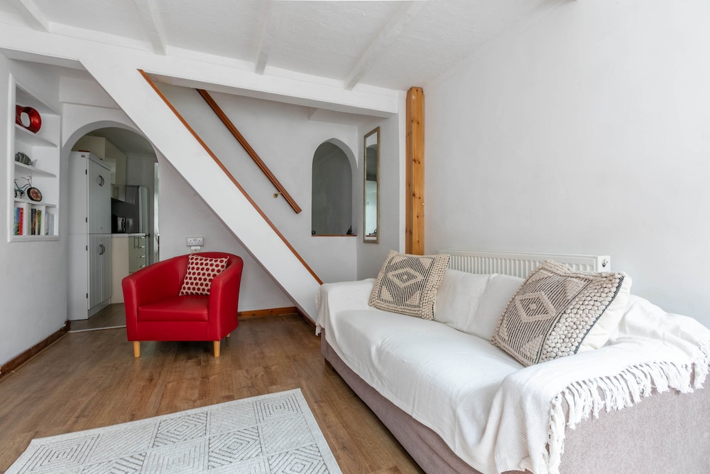 Stylish 2Bd Family Hideaway In Dover