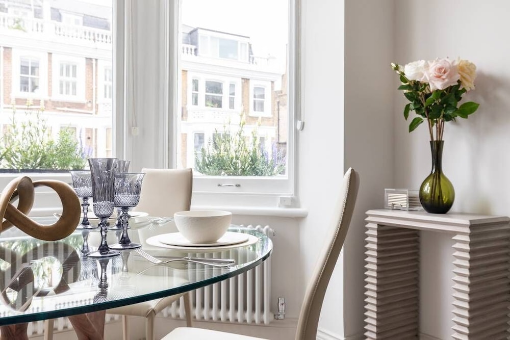Coleherne Road III by Onefinestay