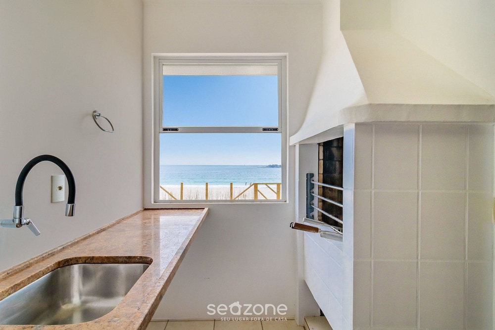 Beachfront Duplex House in Floripa Djb2064