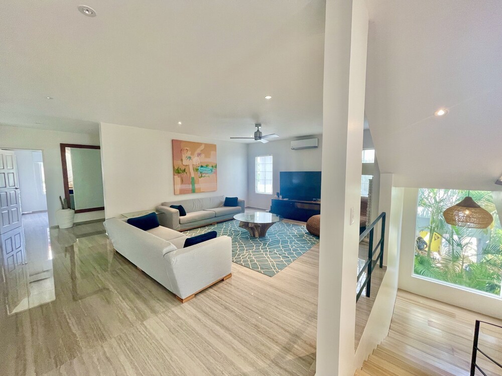 Ocean View Beach House with Pool - Hermosa Palms 44