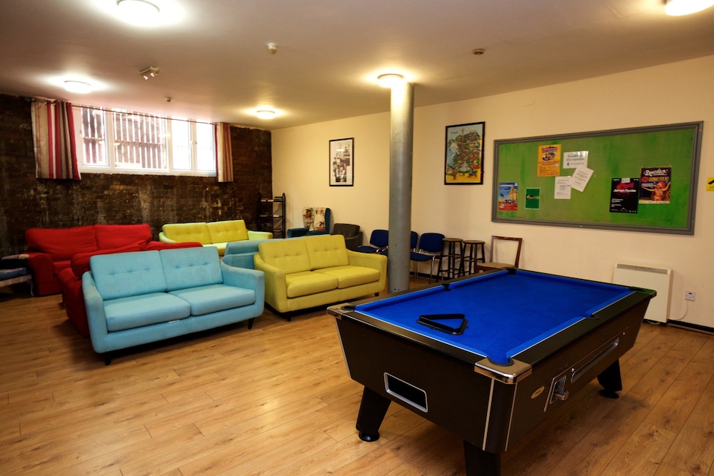 International Inn - Hostel