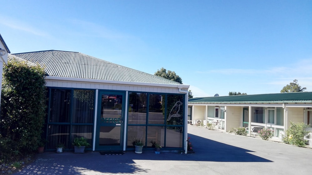 Tui Lodge Motel