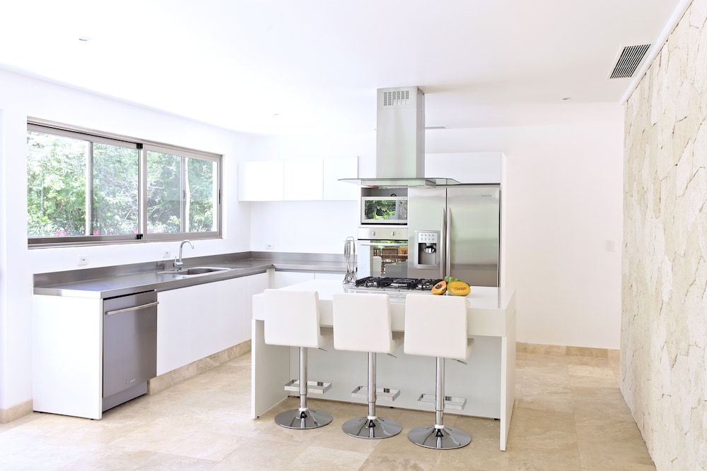 Bahia Principe Vacation Rentals - Three-Bedroom House
