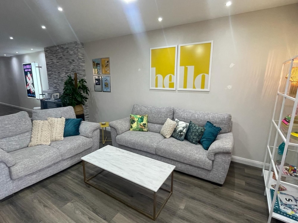 East West Apartment