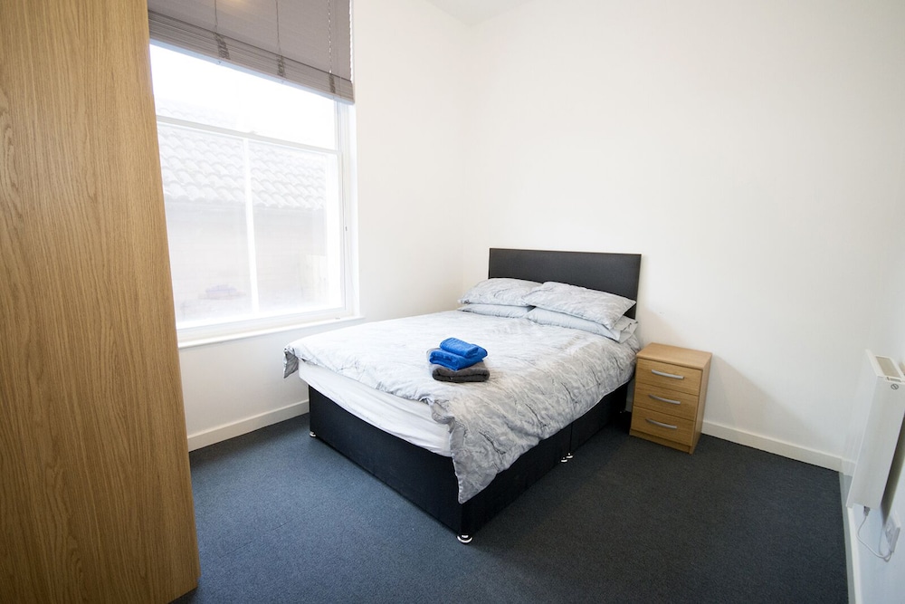 Pretty Properties Grange House Apartment 5 view 3