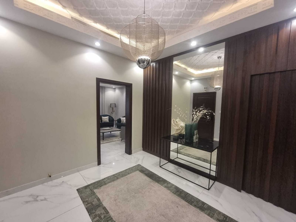 Hometel Khozama Jed