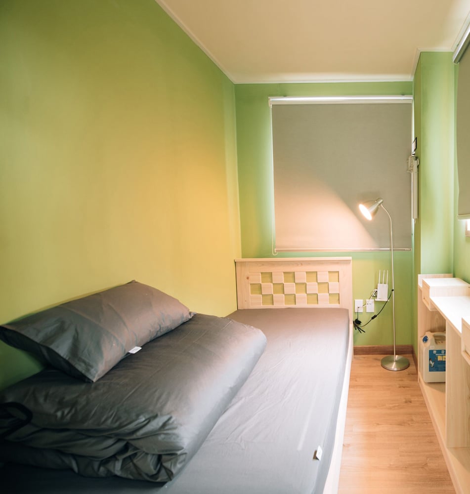 Midtown Hostel