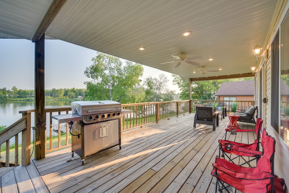 Lakefront Birchwood House w/ Deck + Fire Pit! view 2