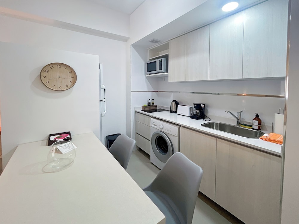 Ayres Suites Moreno