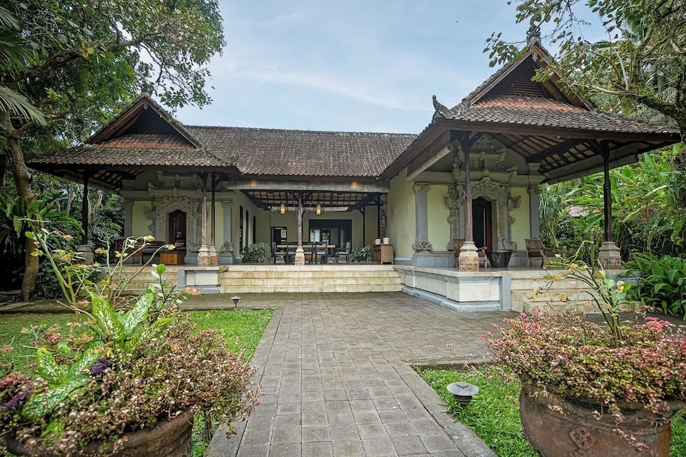 Villa Cemadik