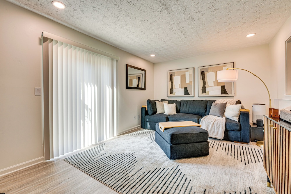 Near Gicc & ATL Airport: Modern Townhome!