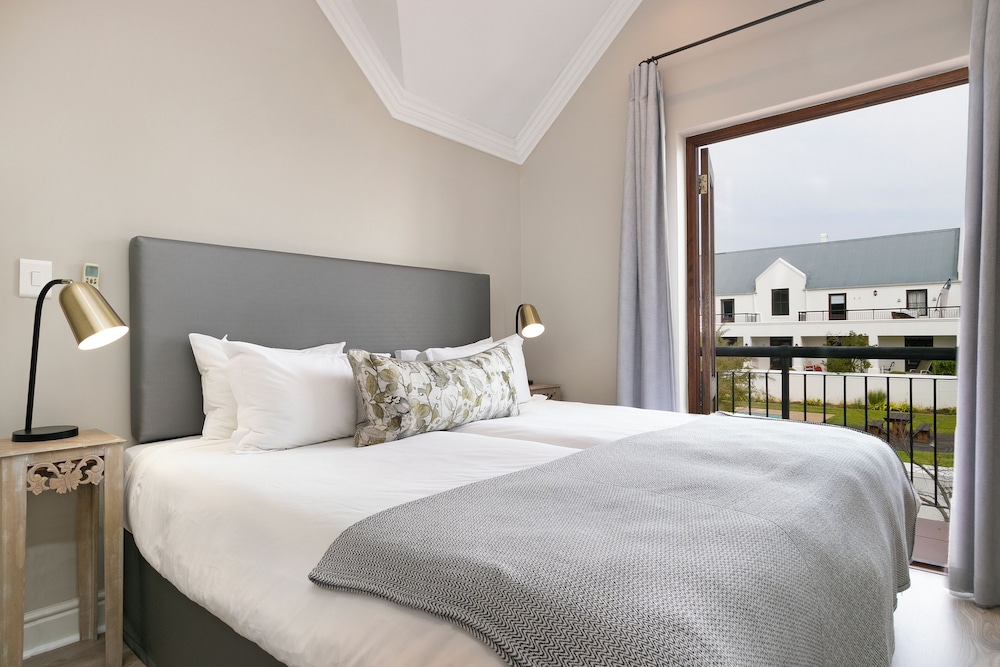 Winelands Golf Lodges at De Zalze