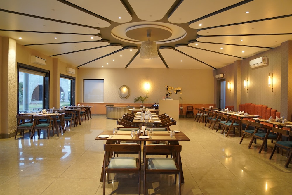 KMR Hotels & Resorts