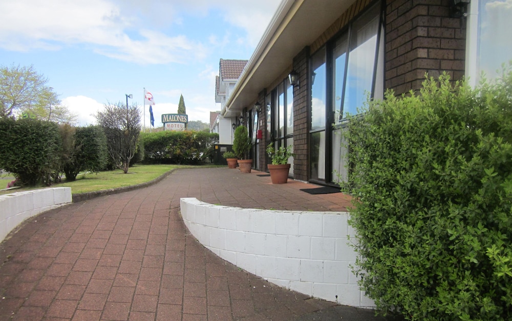 Ace Motor Lodge