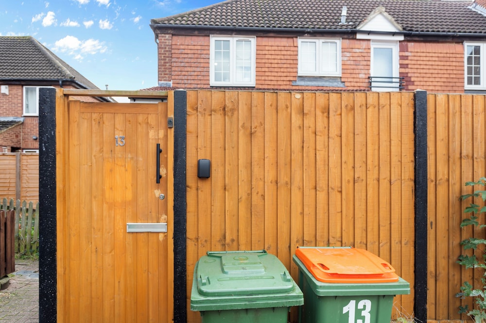 Cozy 2 Bed Apartment Close to Lcy & Excel