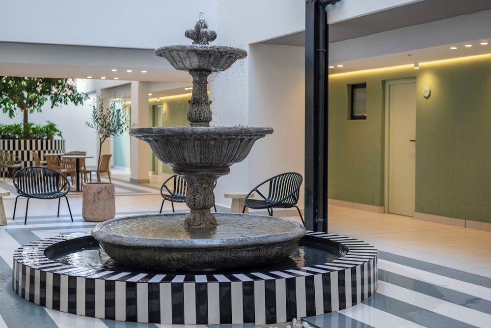 Luxurious Sea Point Studio Apartment