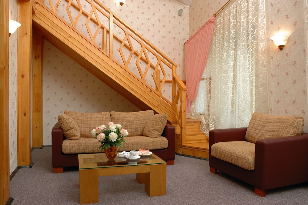 Almaz Hotel