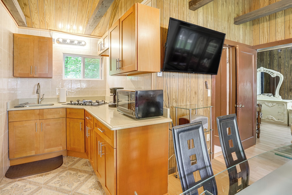 Communal Pool & Playground: Mongaup Valley Cabin!