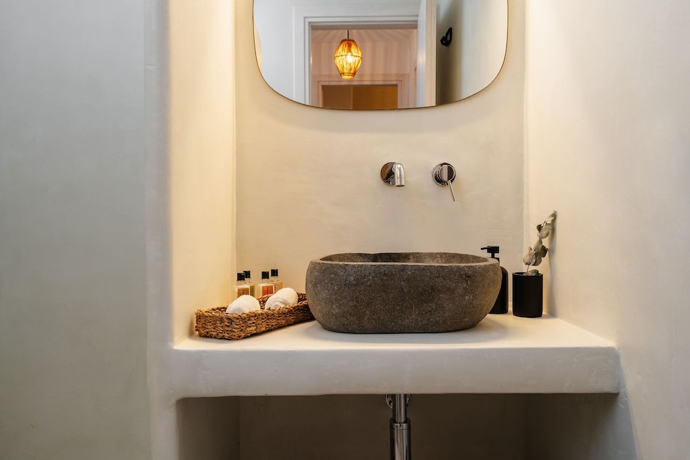 Villa Kaya Plaka With 3 Bedrooms and 3 Bathrooms