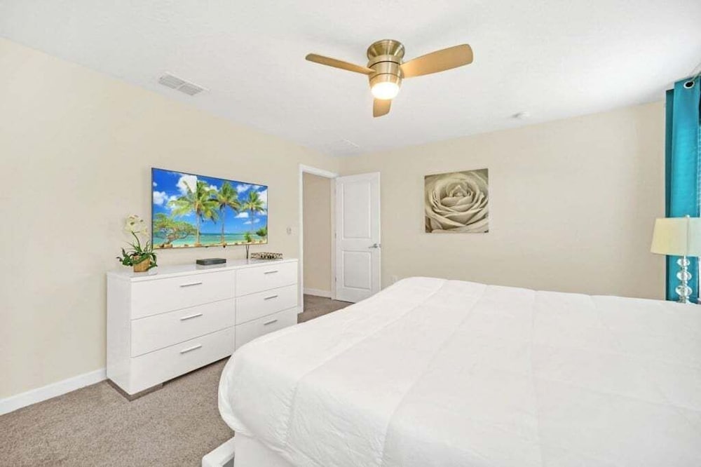 Beautiful Paradise Palms Retreat 4 Bedroom Townhouse