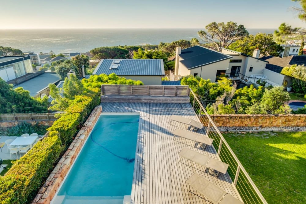Stylish Family Villa w Pool Garden Putt-putt Villa Olivier