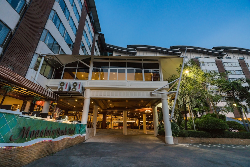 Mountain Beach Resort