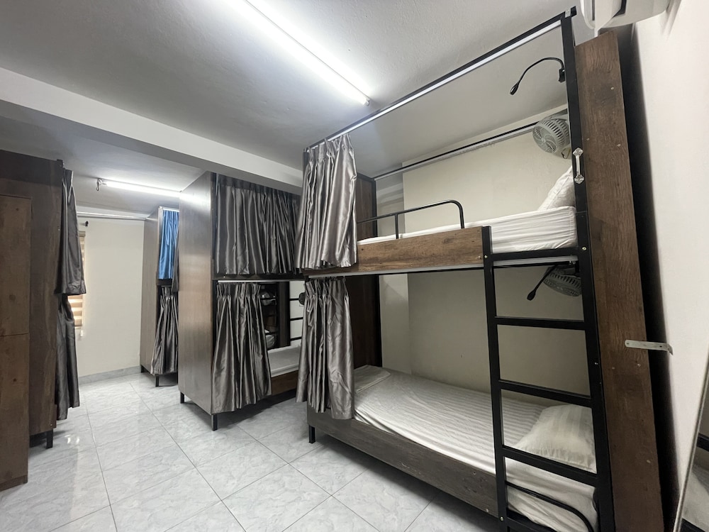 sword lake hostel